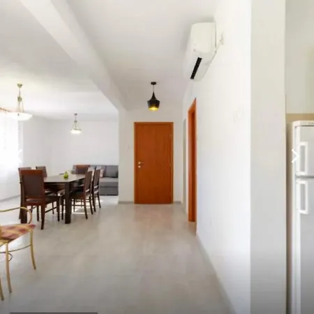 Crikvenica Vanja Vilă *